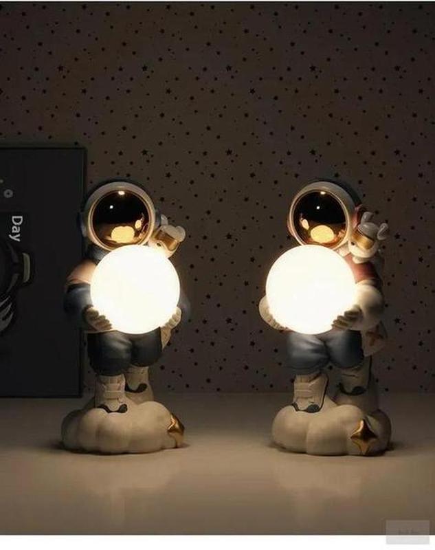 Astronaut Decoration Children'S Room Layout
