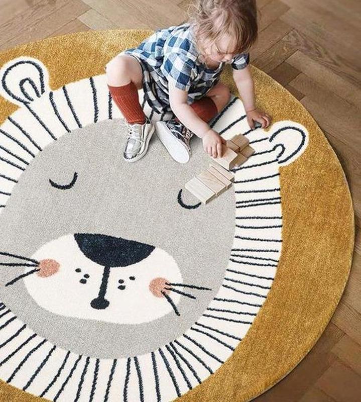 Cartoon Anime Lion Round Carpet Fun & Playful Machine-Woven Rug for the Home