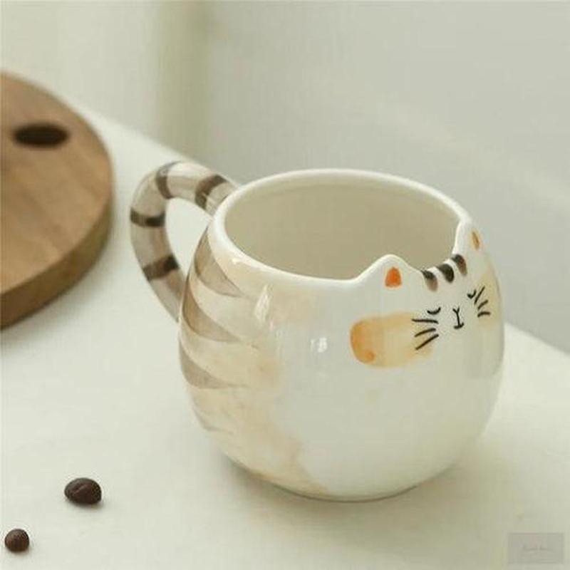 Cute ceramic cat shaped mug