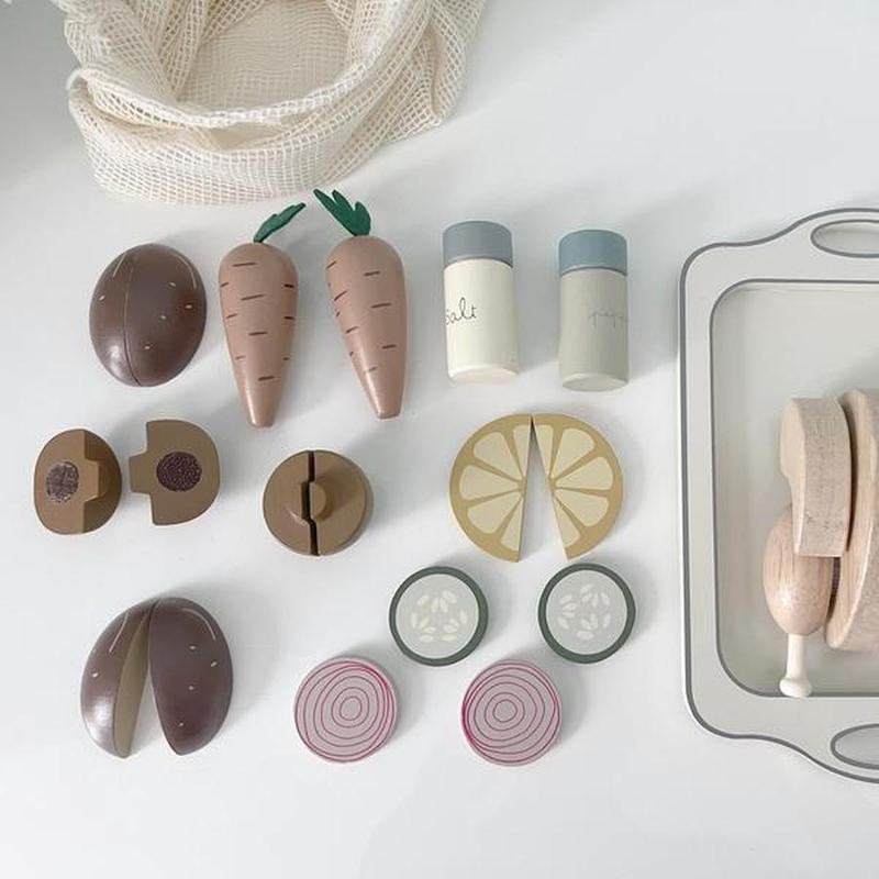 Montessori Wooden Toy Set Educational Play Kit Only Vegetables and Tray