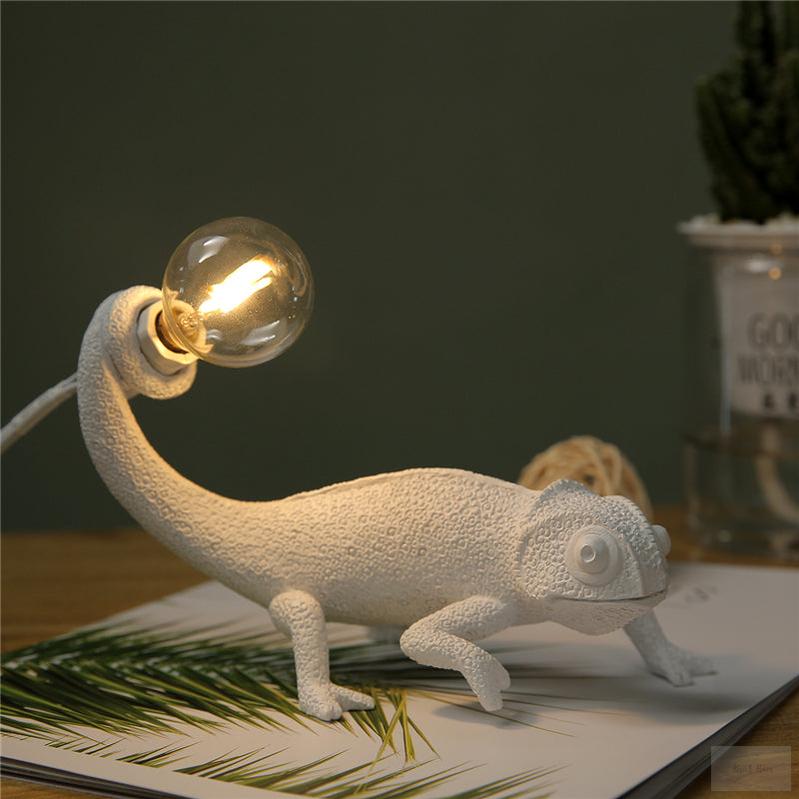 Nordic Chameleo Lizard Desk Light