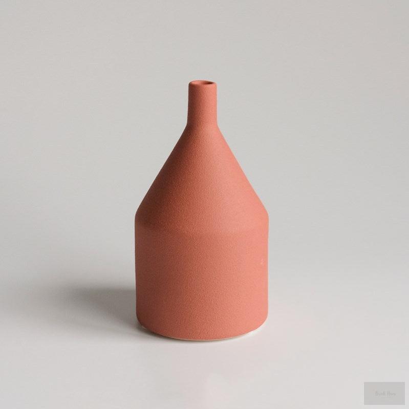 North European style ceramic vase - Brick Hues